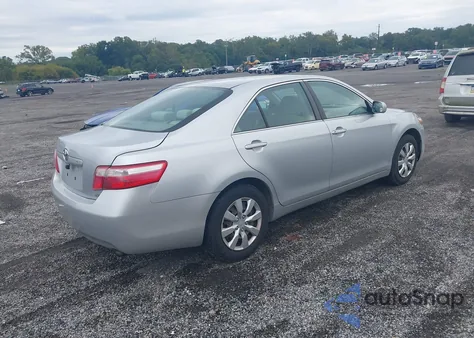 2007 Toyota Camry Ce z USA, uszkodzony, nr VIN 4T1BE46K17U698854